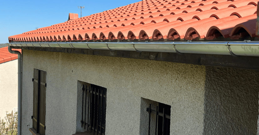 installation-gouttiere-zinc-toulouse couvreur Toulouse, couvreur Blagnac, couvreur Balma, couvreur Ramonville, couvreur L'Union, énovation de toiture Toulouse, Nettoyage de toiture Toulouse, Isolation de toiture Toulouse, Fuite de toiture Toulouse, Étanchéité de toiture Toulouse, Réparation de faîtage Toulouse, Pose de tuile Toulouse, couvreur zingueur Toulouse, Pose de gouttière Toulouse, Planche de rive Toulouse, Pose de pied de cheminée Toulouse, Charpentier Toulouse, Pose Velux Toulouse